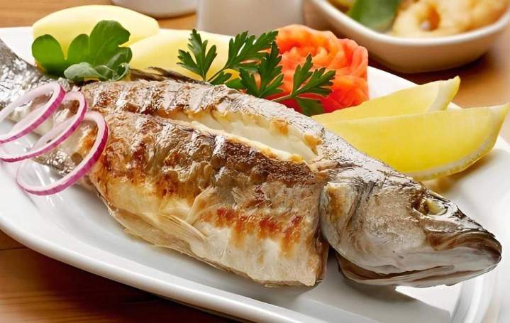 Cuisine vue mer Saint-Cyr-sur-Mer